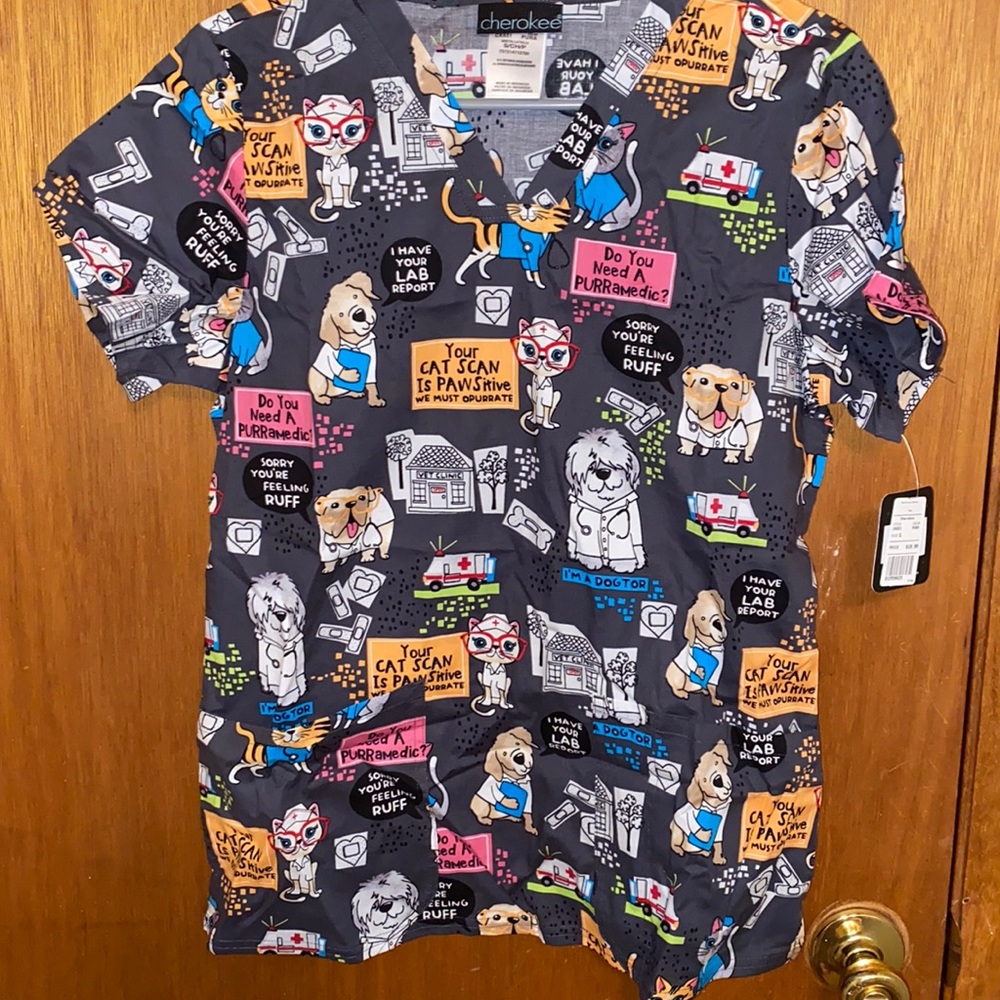 very cute scrub top